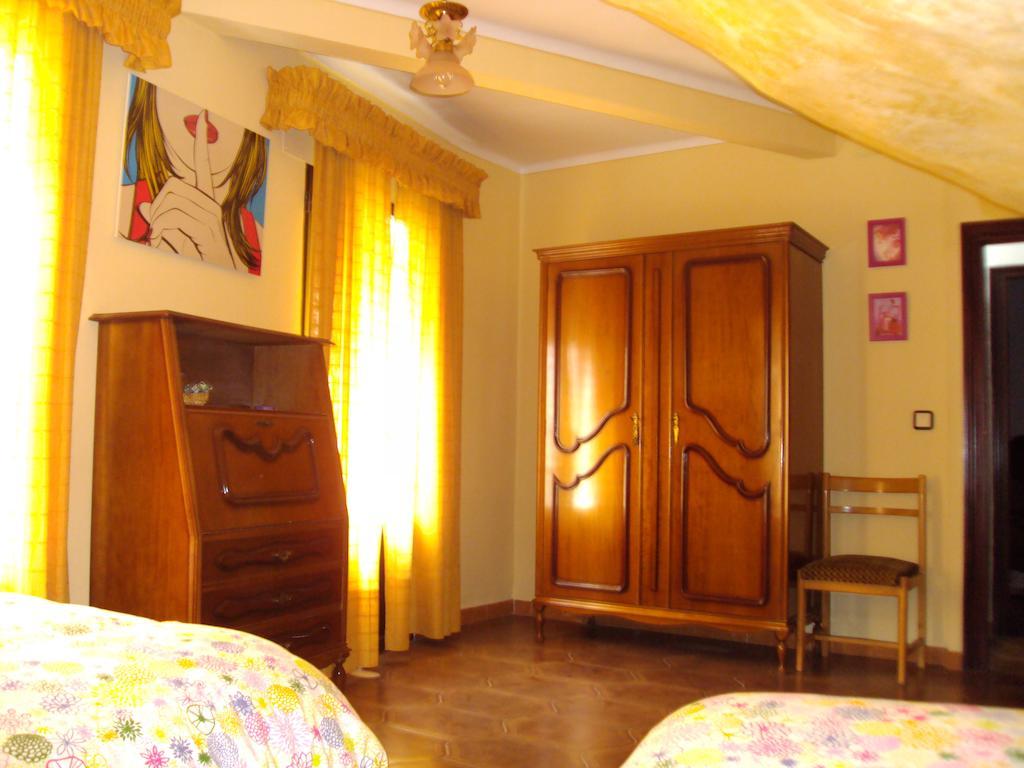 Casa Rural Cuevas Del Sol Setenil De Las Bodegas Cameră foto